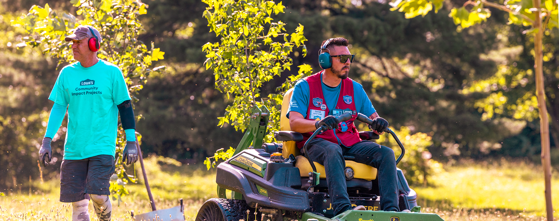 Camptown Community Impact Project Brings Customers and Lowe’s Red Vests Together in Indiana